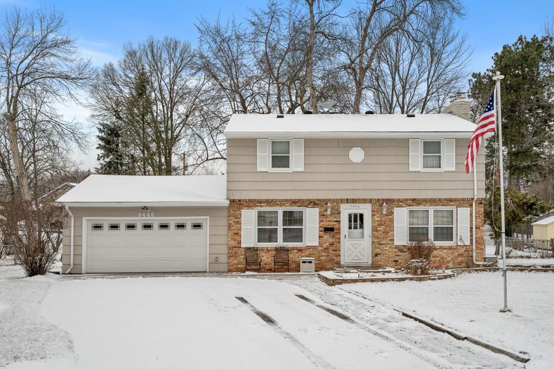 9446 12th Avenue Cir, Bloomington, MN 55425