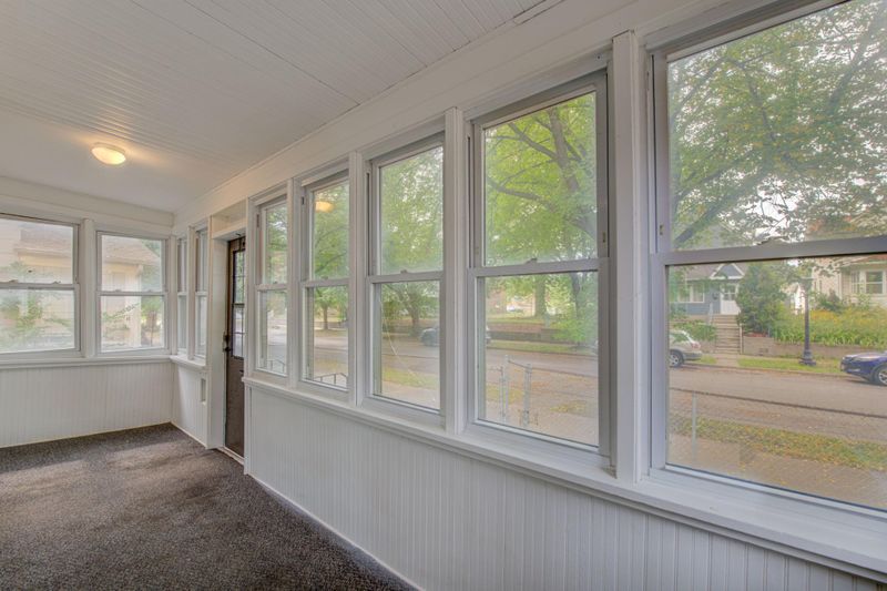1008 Albemarle St, Saint Paul, MN 55117