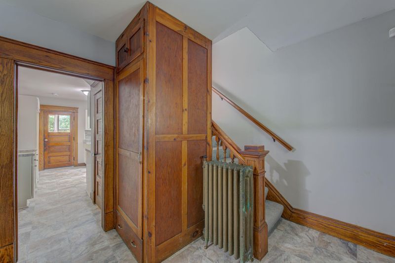 1008 Albemarle St, Saint Paul, MN 55117