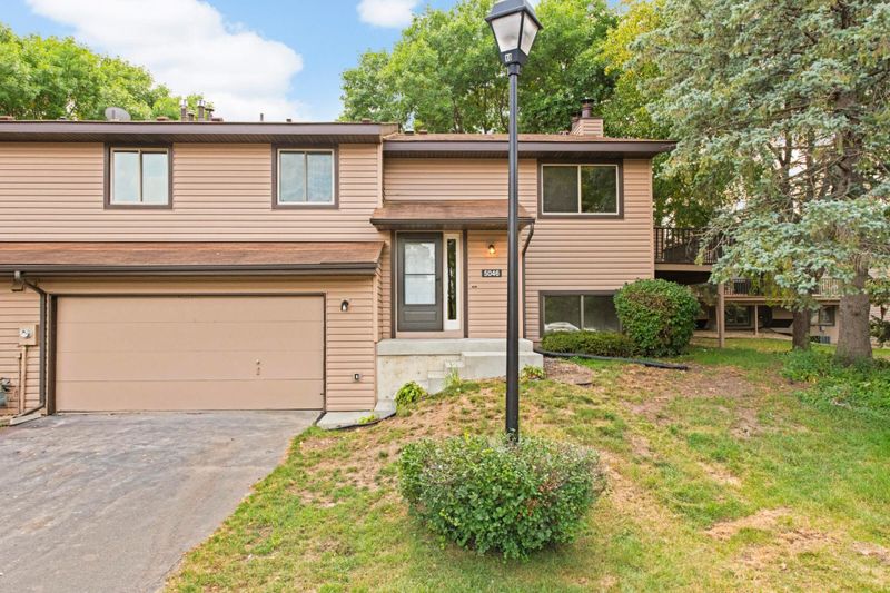 5046 147th St W, Apple Valley, MN 55124
