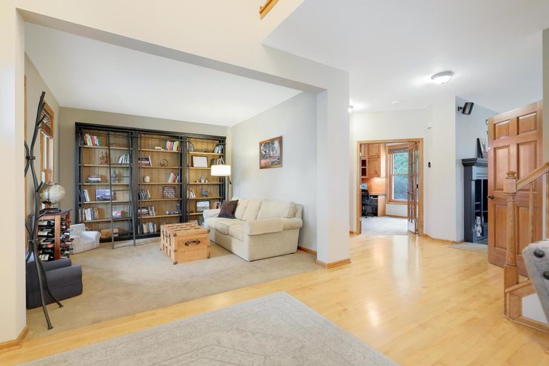 4629 Stonecliffe Dr, Eagan, MN 55122