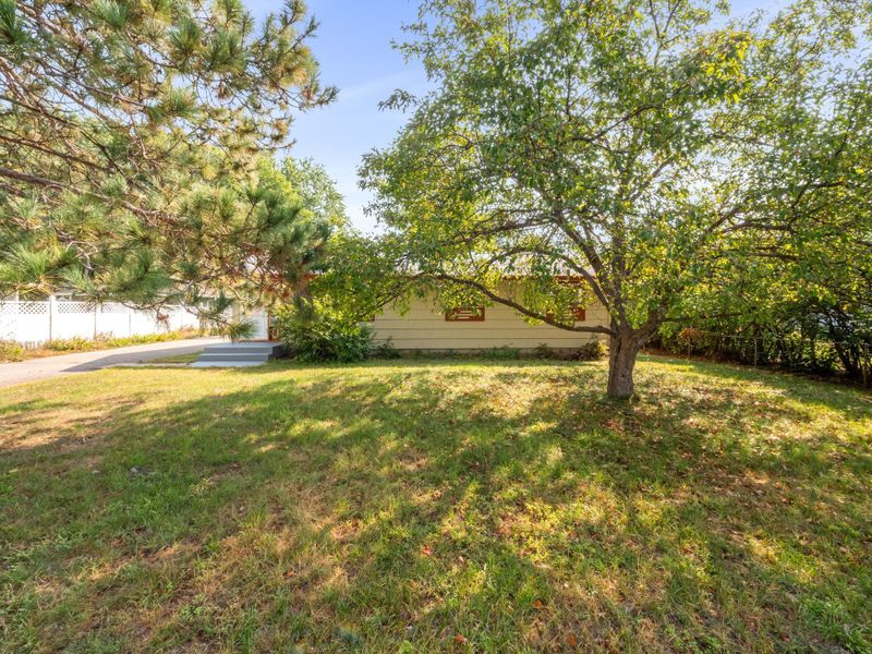 10741 Abbott Ave S, Bloomington, MN 55431