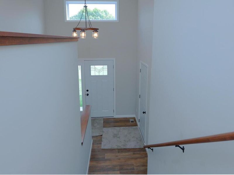 170 7th St S, Winsted, MN 55395