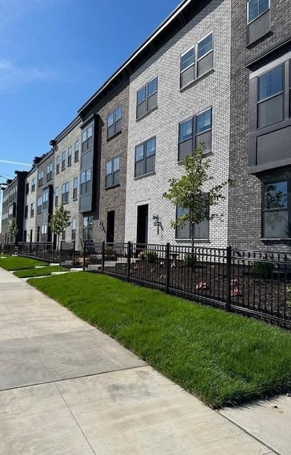 875 A Falls Passage West, Saint Paul, MN 55116