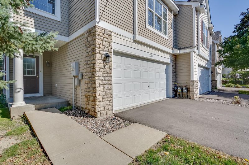 5052 Bluff Heights Trl SE, Prior Lake, MN 55372