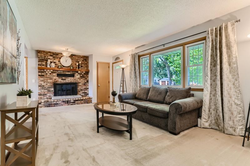 525 Pearson Pw, Brooklyn Park, MN 55444