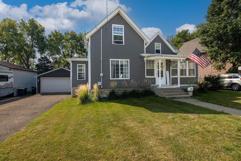 407 3rd St W, Northfield, MN 55057