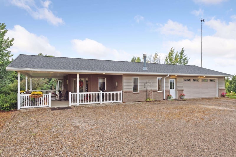 16460 100th St SW, Cokato, MN 55321