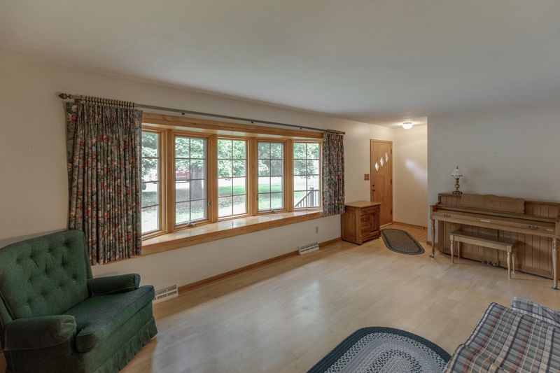 5289 Birchdale Ln, Baxter, MN 56425