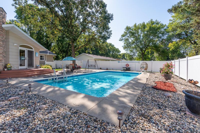 1204 10th St SE, Willmar, MN 56201