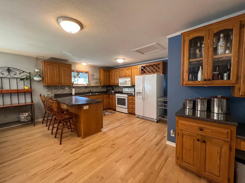 42 W 3rd St, Pease, MN 56363
