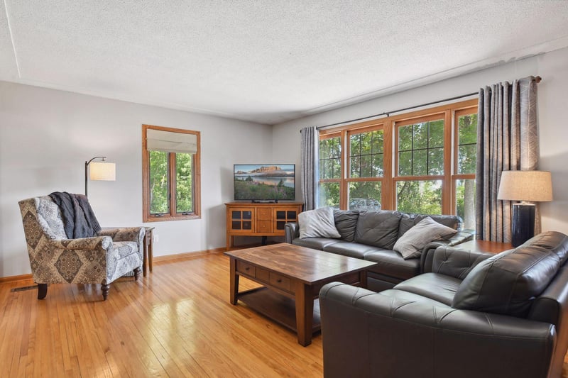 6805 Greenfield Rd, Greenfield, MN 55357
