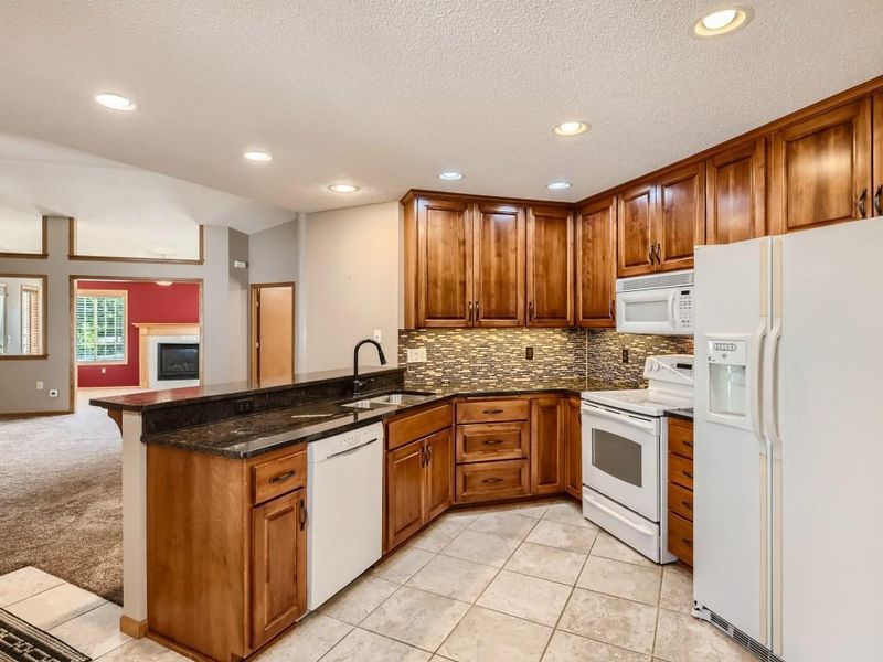 10108 64th St NE, Albertville, MN 55301