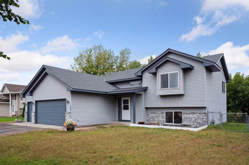 564 Marcia Dr, Big Lake, MN 55309