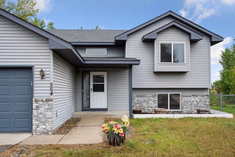 564 Marcia Dr, Big Lake, MN 55309