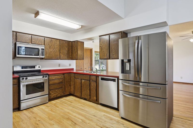 1708 Center St, Hugo, MN 55038