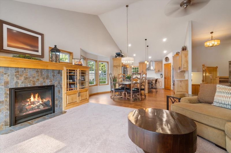 1748 Avocet Ln, Mound, MN 55364