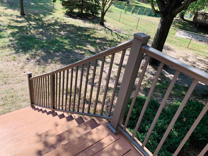 109 Arbor Ln, Burnsville, MN 55337