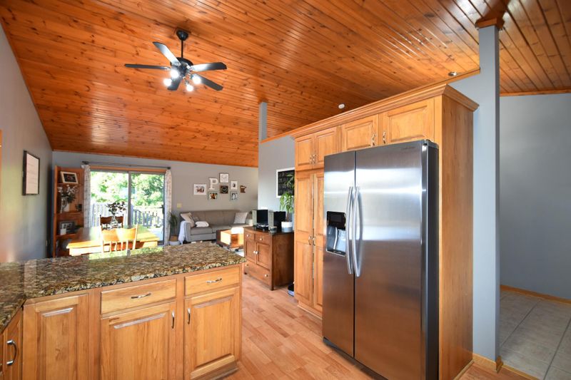 325 10th St NW, Byron, MN 55920