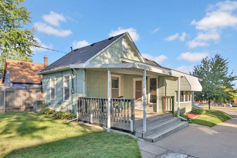 224 Page St W, Saint Paul, MN 55107
