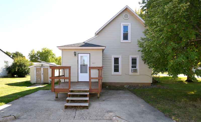 421 Birch Ave N, New Richland, MN 56072