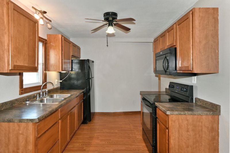 421 Birch Ave N, New Richland, MN 56072