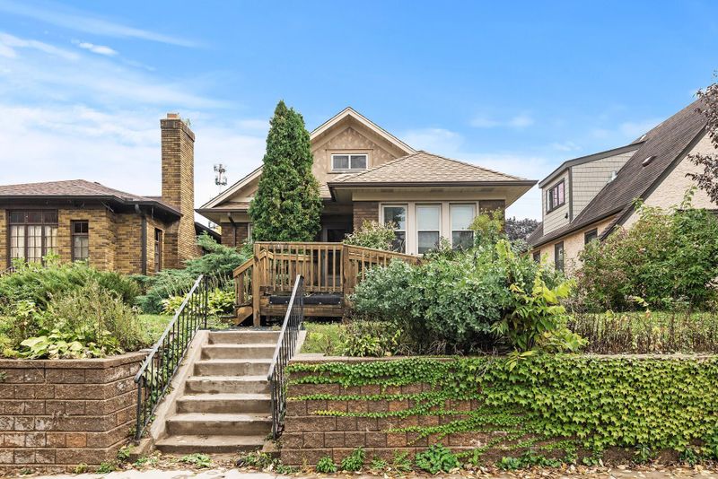 900 Smith Ave S, West Saint Paul, MN 55118