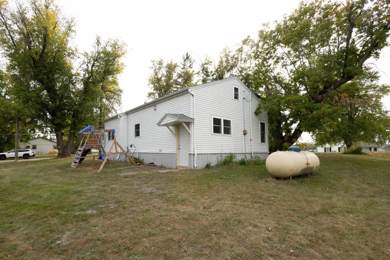 415 Kolb St, Ogema, MN 56569