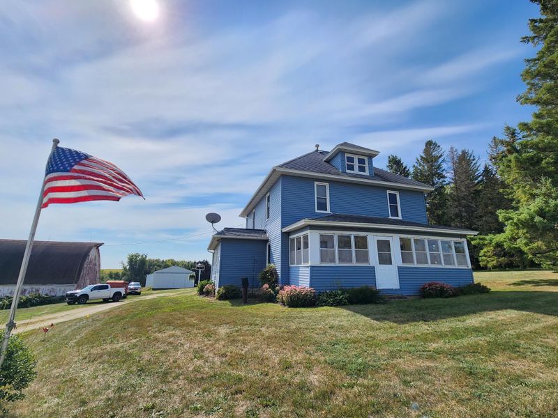 9626 Viola Rd NE, Eyota, MN 55934