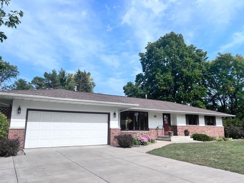 1425 Molan Ter, Columbia Heights, MN 55421
