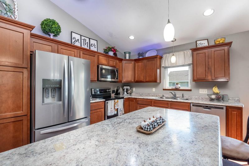 717 Dogleg St, Mankato, MN 56001