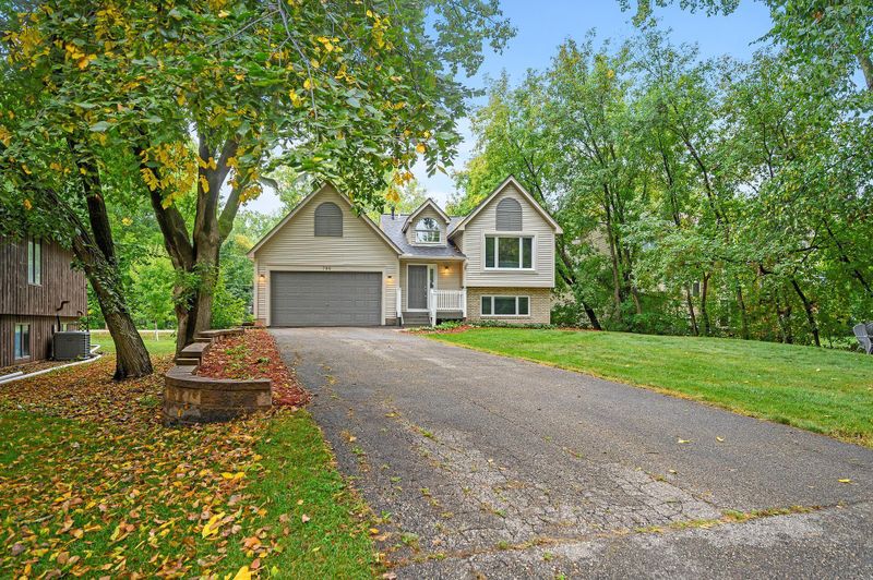 796 Carla Ln, Little Canada, MN 55109