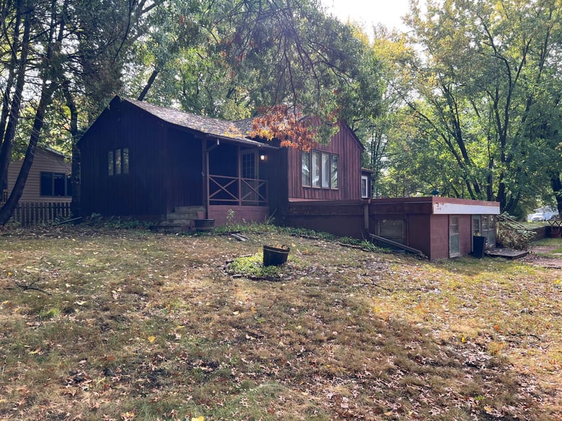 130 Dahlia St, Mahtomedi, MN 55115