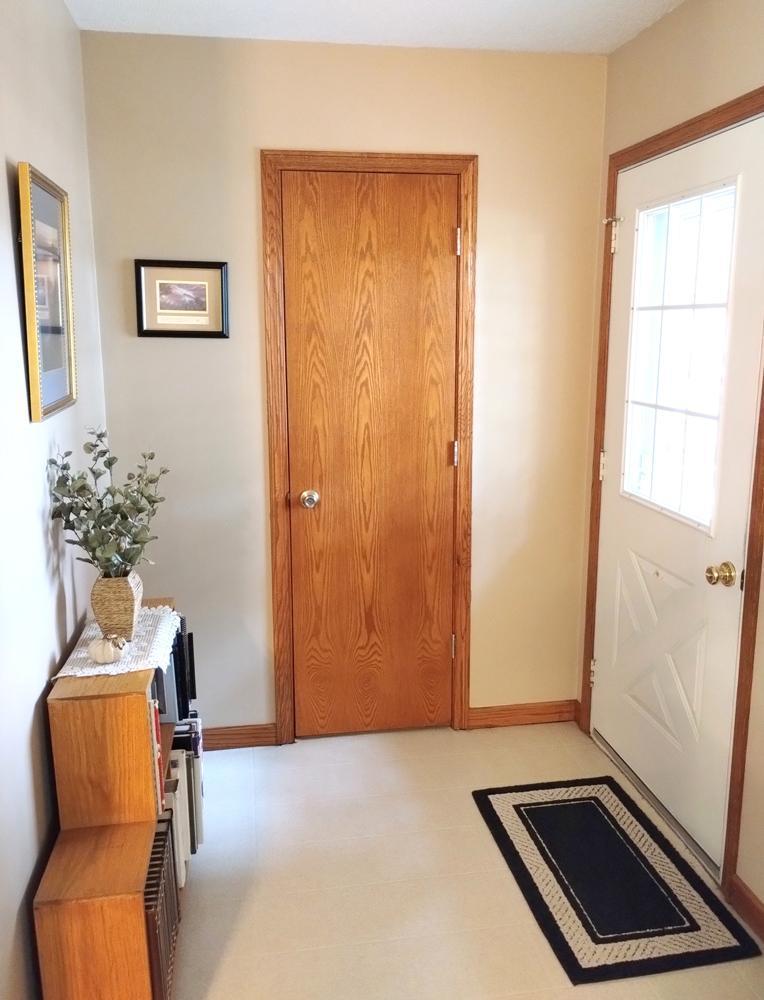 27078 N Lake Rd, Sleepy Eye, MN 56085