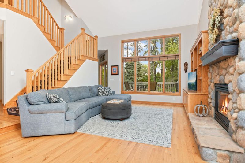 1682 Lakeland Cir, Hugo, MN 55038
