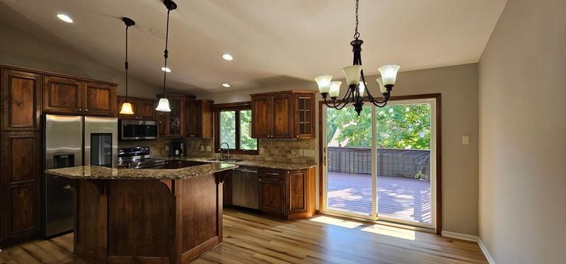 9021 W Staring Ln, Eden Prairie, MN 55347