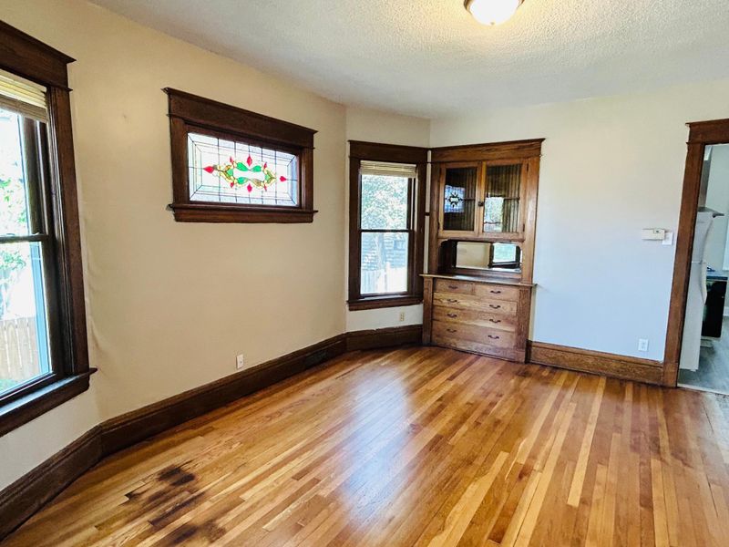 498 Winslow Ave, Saint Paul, MN 55107