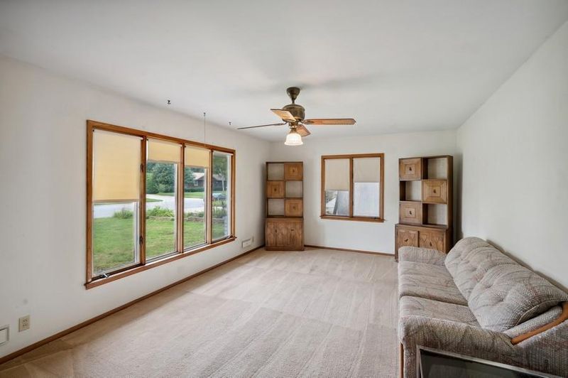 7900 66th Ave N, Brooklyn Park, MN 55428
