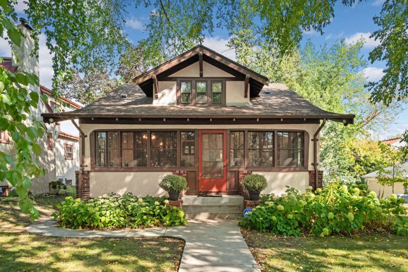 4749 16th Ave S, Minneapolis, MN 55407