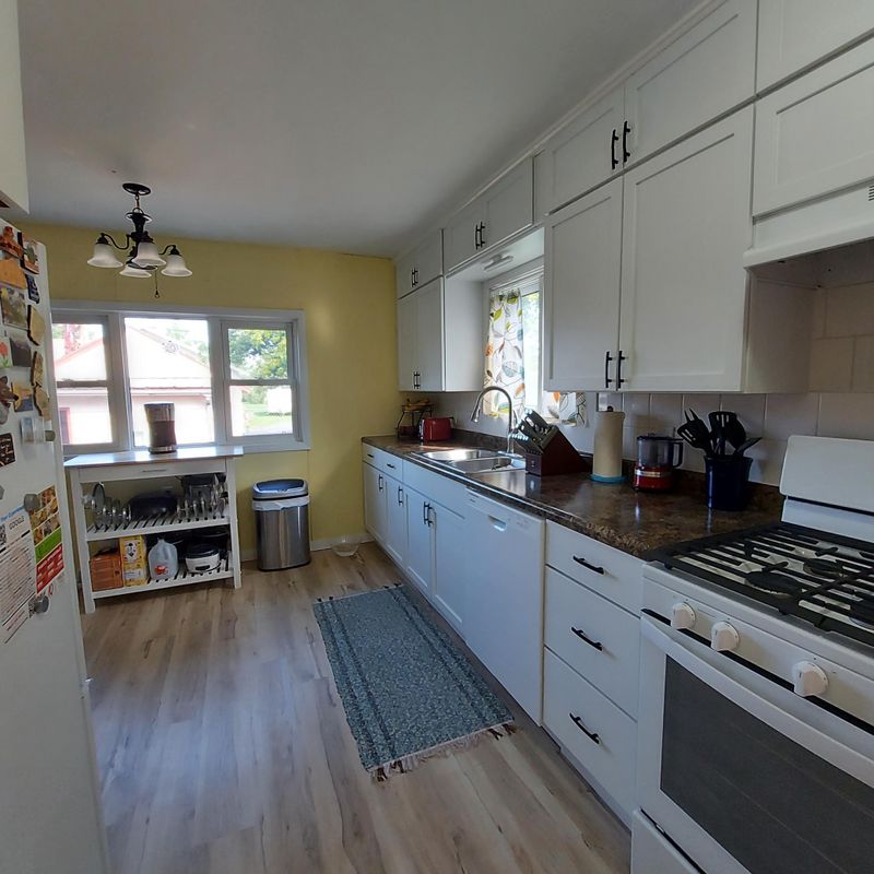 1921 N 53rd St, Superior, WI 54880
