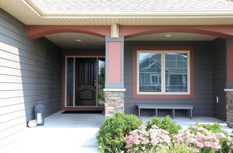1027 Homestead Dr, Jordan, MN 55352