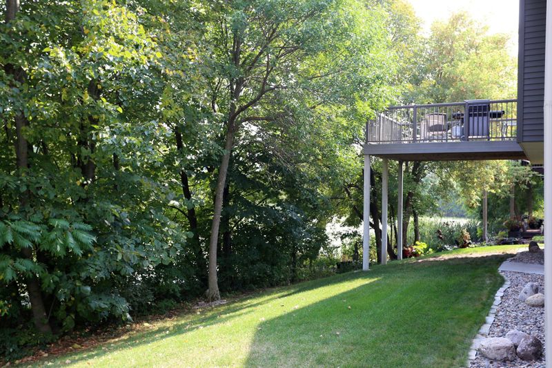 1027 Homestead Dr, Jordan, MN 55352
