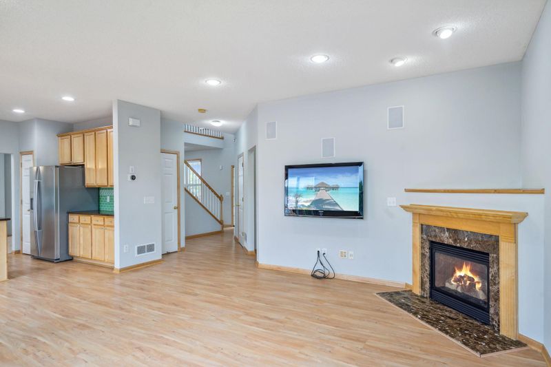 1822 Switchgrass Ln, Shakopee, MN 55379