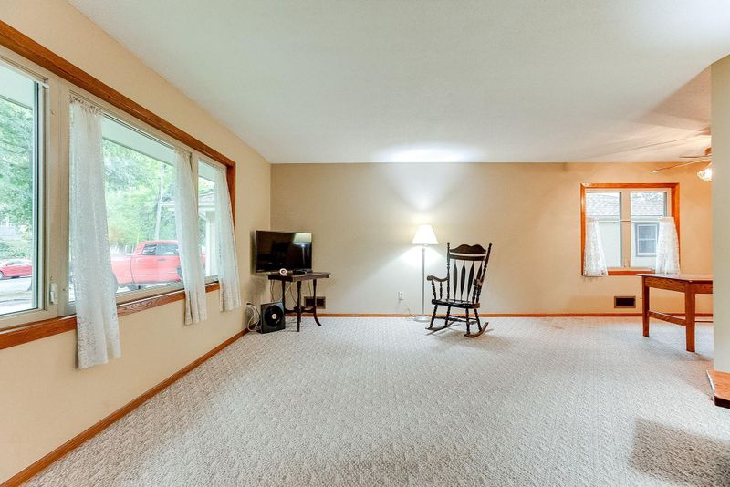 1335 Jessie St, Saint Paul, MN 55130