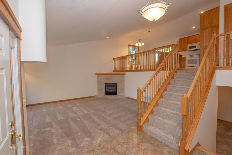 2678 Radisson Woods Dr NE, Blaine, MN 55449