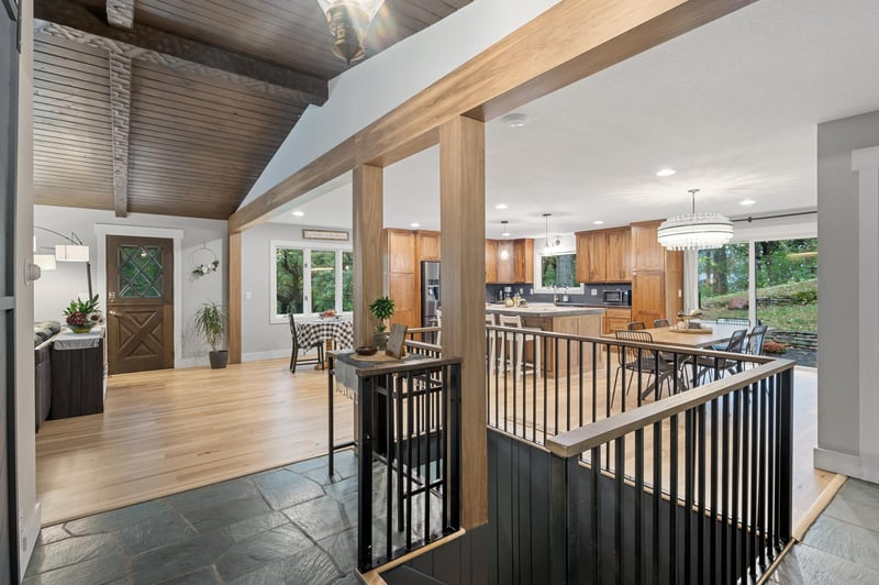 39 Evergreen Rd, Dellwood, MN 55110