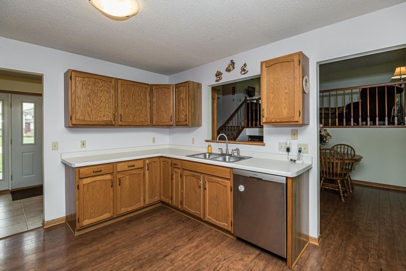 401 10th Ave NW, Byron, MN 55920