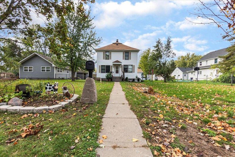513 Clark St, Mora, MN 55051