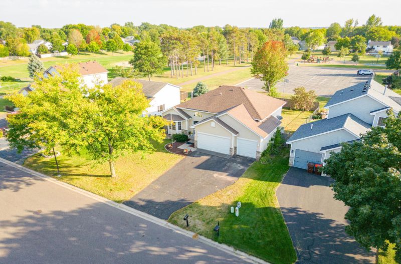 9667 Hamlet Ave S, Cottage Grove, MN 55016