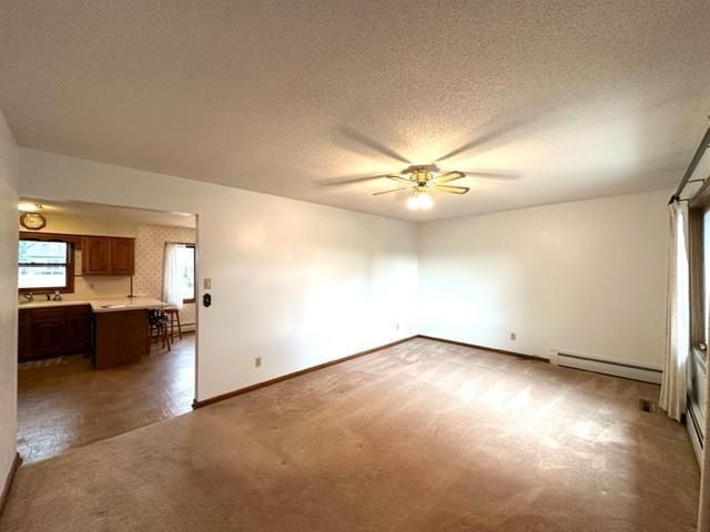411 2nd Ave NW, Spring Grove, MN 55974